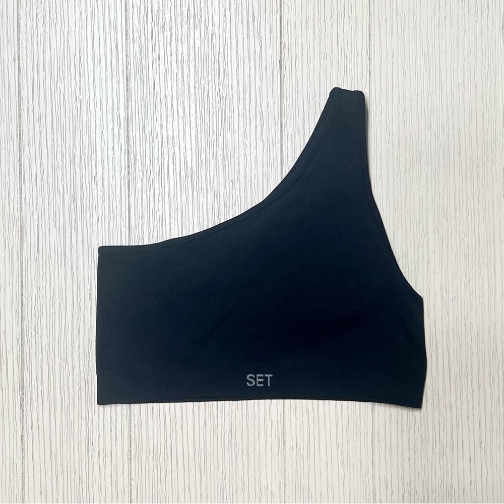 Set Active One Shoulder